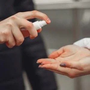 Tips Membuat Hand Sanitizer Sendiri di Rumah
