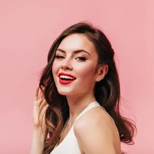 Lipstik warna merah