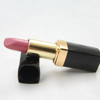1. Lipstik Matte