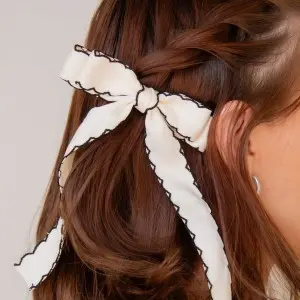 Tips Membuat Hair Clip Terlihat Lebih Natural