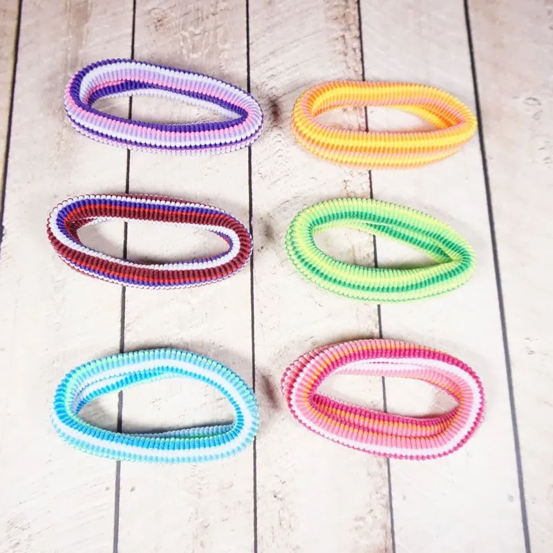 Ikat Rambut Polos Warna Ringan Untuk Varian Ponytail Yang Lucu