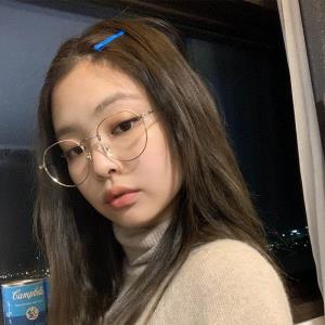 Jepit Rambut Jennie Blackpink