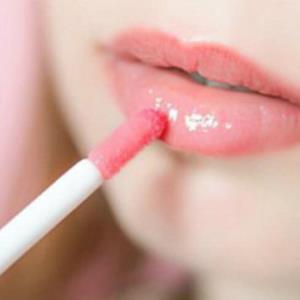 Lipstick atau lip tint pink