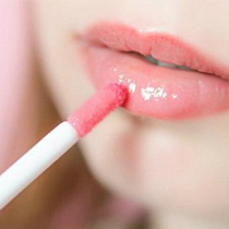 Lipstick atau lip tint pink