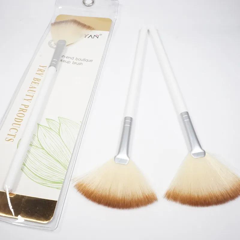 Fan brush