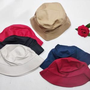 Topi Bucket Hat