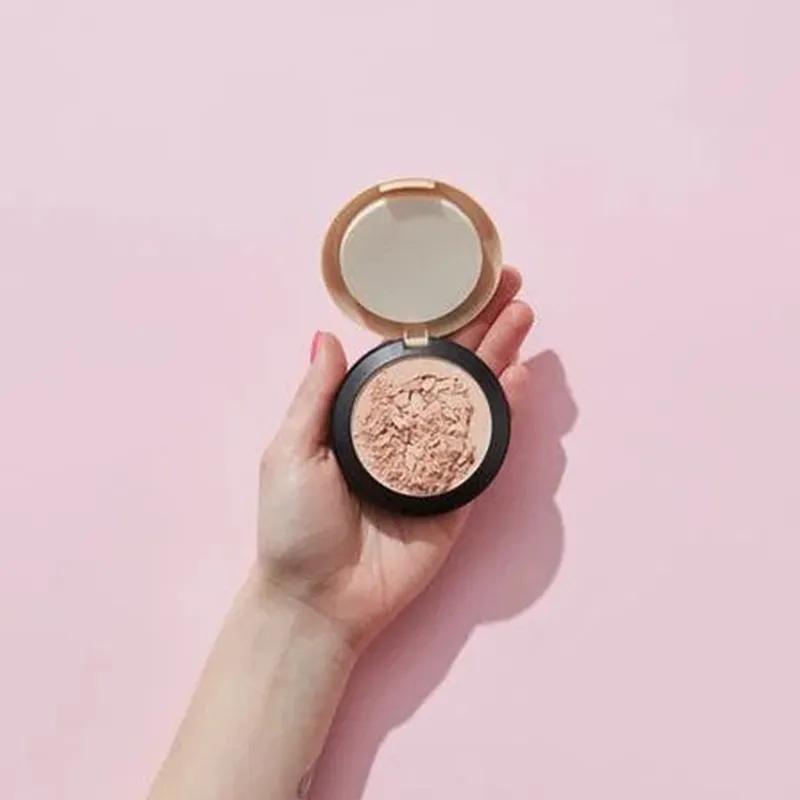 Loose Powder atau Bedak Tabur 
