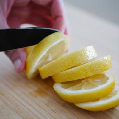 Hand Sanitizer dari Lemon