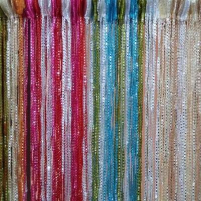 Tirai Berwarna-warni