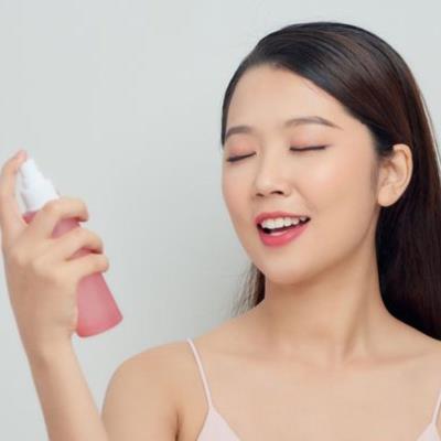 Gunakan Makeup Setting Spray