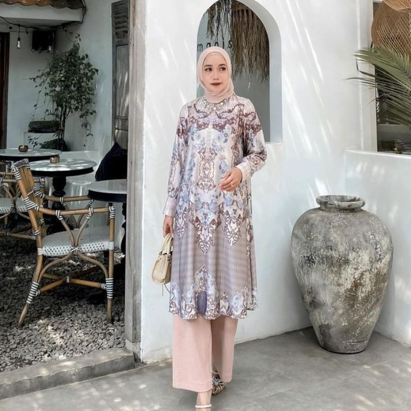 Tunik dan Celana Bahan 