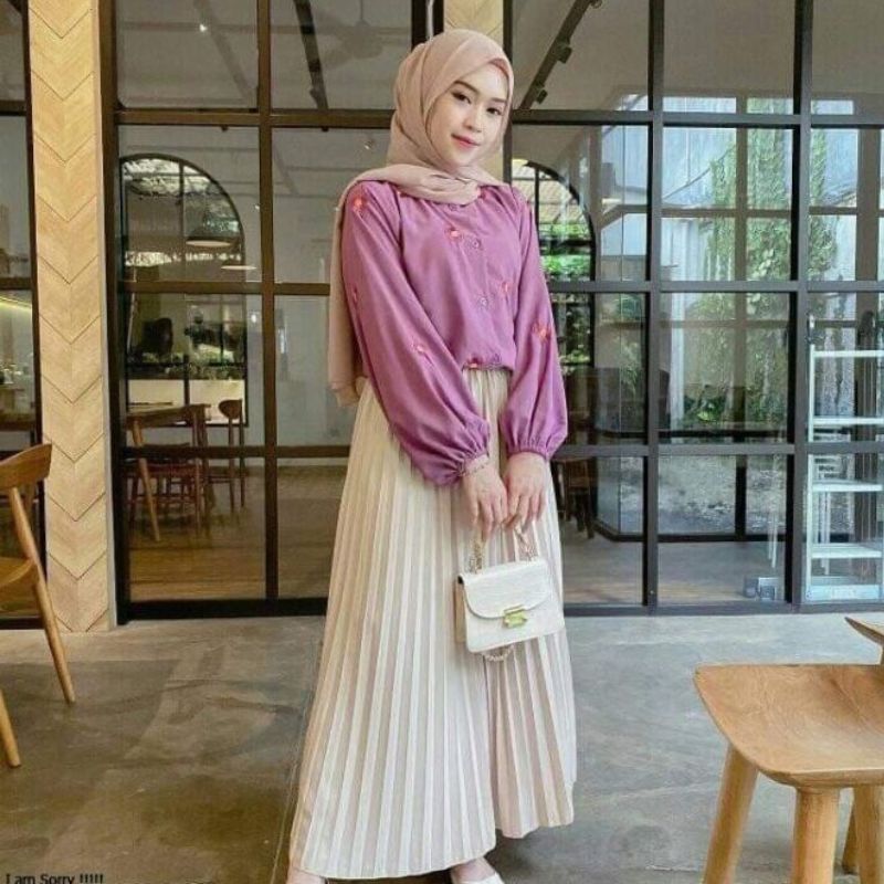 Kemeja dan Rok Plisket