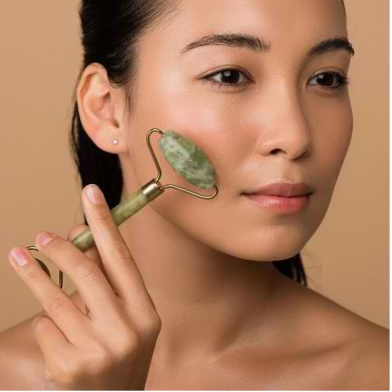 Membantu Merilekskan Wajah dan Tubuh