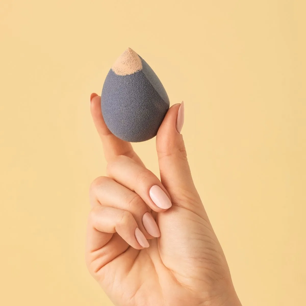 Tips Merawat Spons Make Up Agar Tetap Higienis