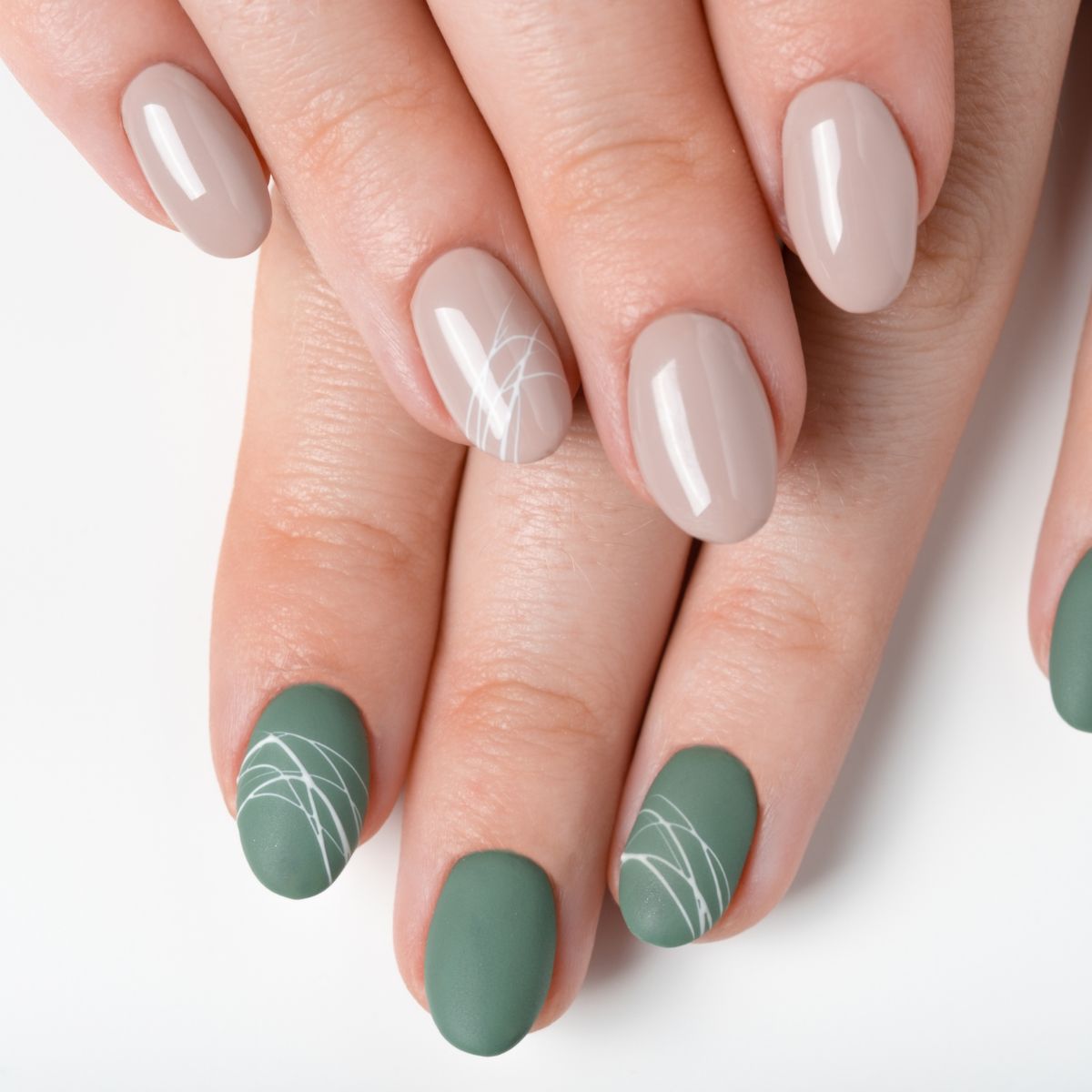 5. Kombinasi Matte dan Glossy