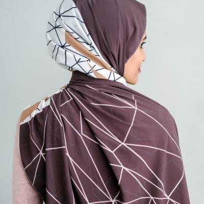 Tips Tambahan Memadukan Aksesoris dengan Gaya Hijab