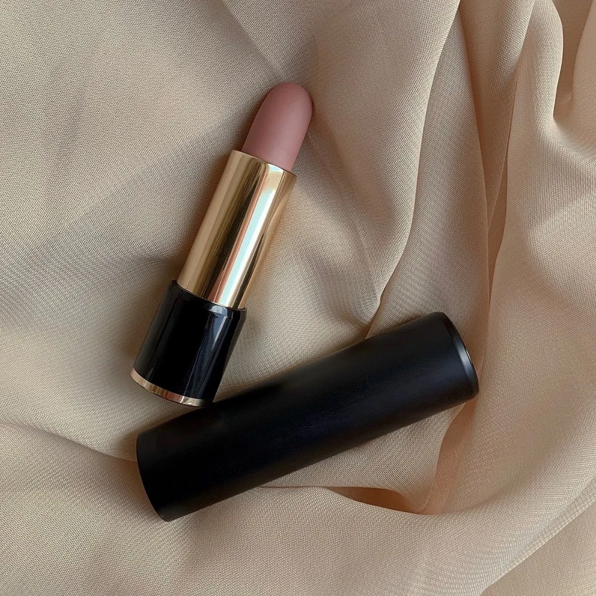 1. Lipstik / Lip Tint 