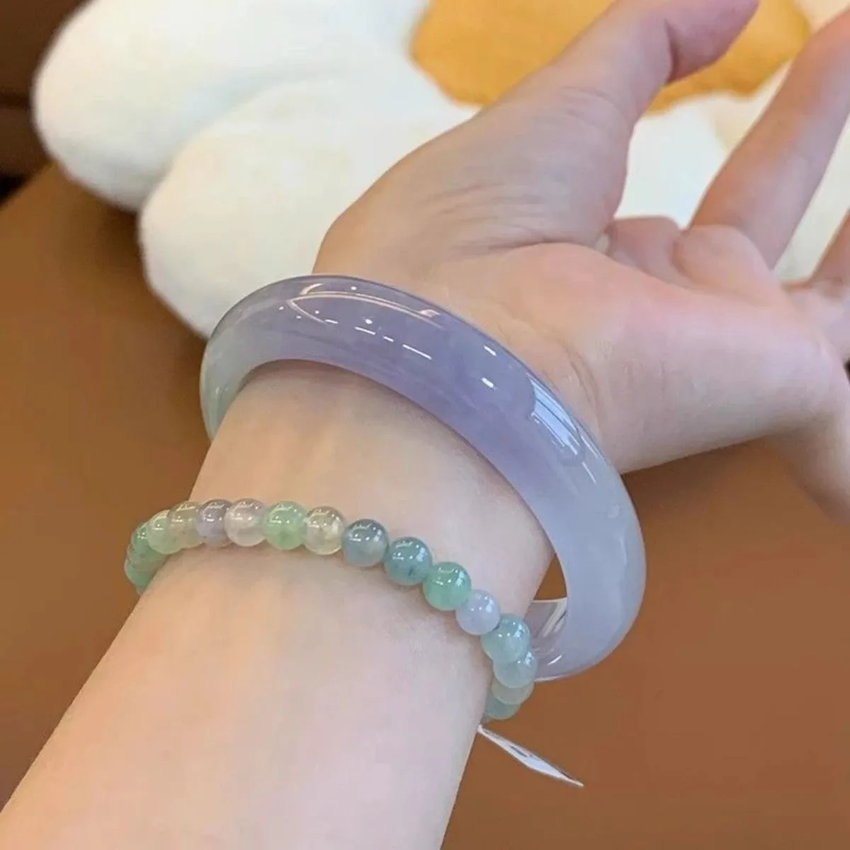 Karakteristik Gelang Giok yang Perlu Diketahui