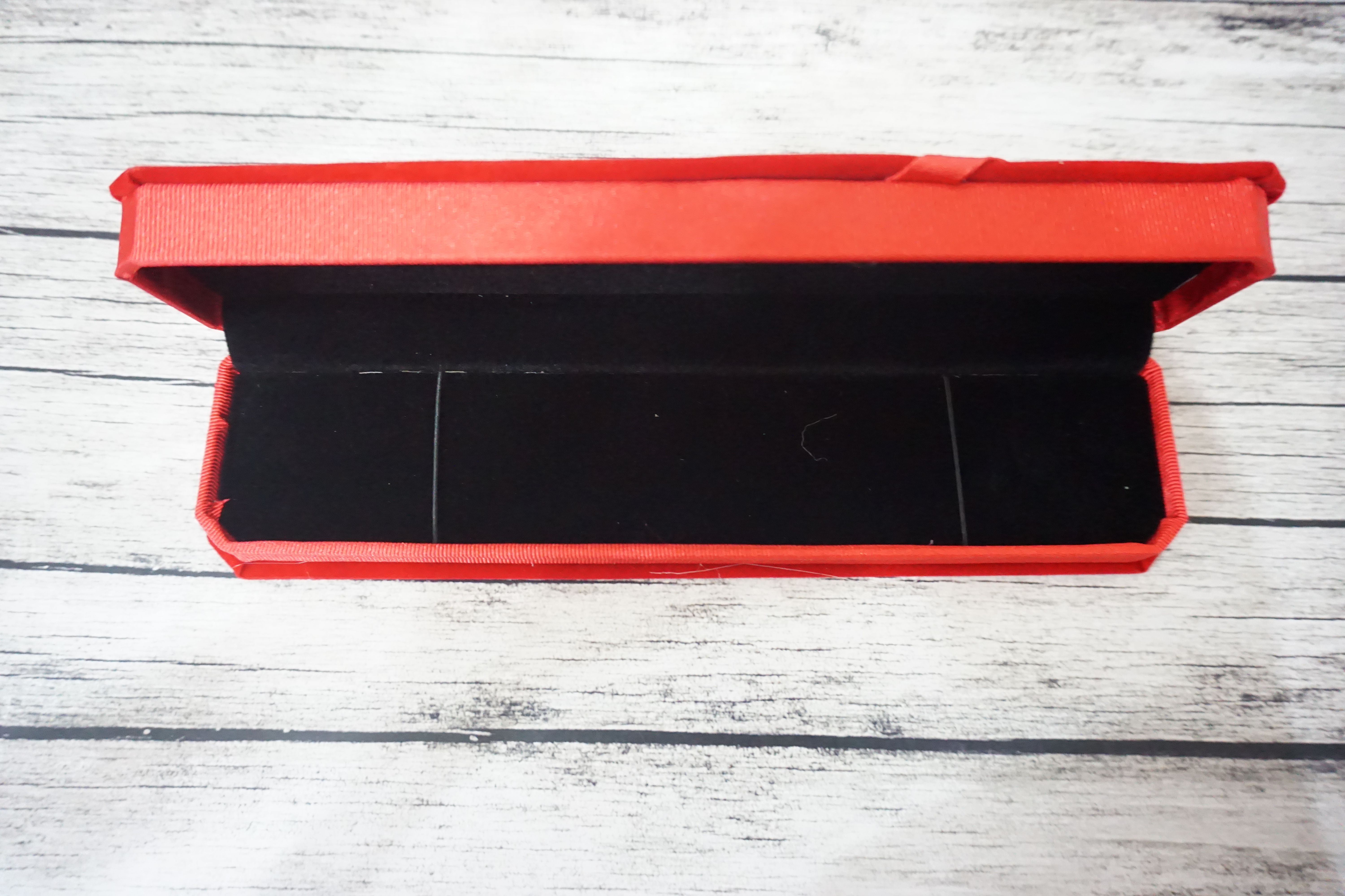 Tempat Kalung - MP-868